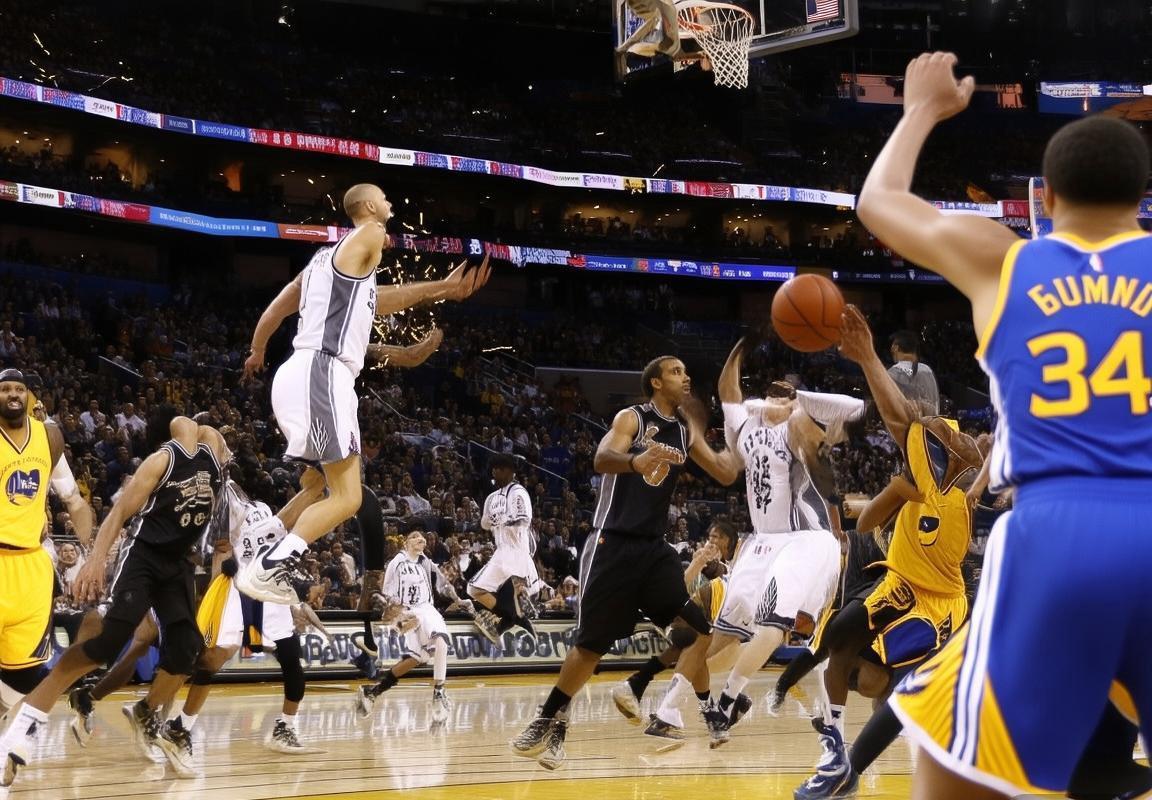 马刺勇士巅峰对决：常规赛火花四溅全回顾(图1)